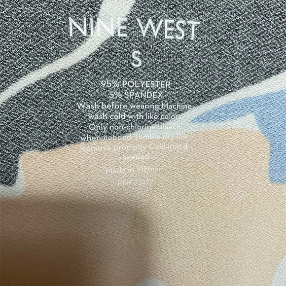 Nine West Feminine Foral Summer/Business Casual Dress Short Sleeve Wrap Tie Used - Picture 7 of 7